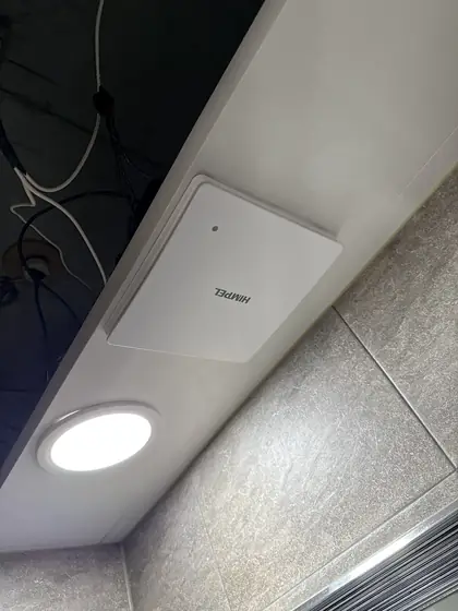 아파트 환풍기 고장 — 새로 붙인 두 번째 환풍기